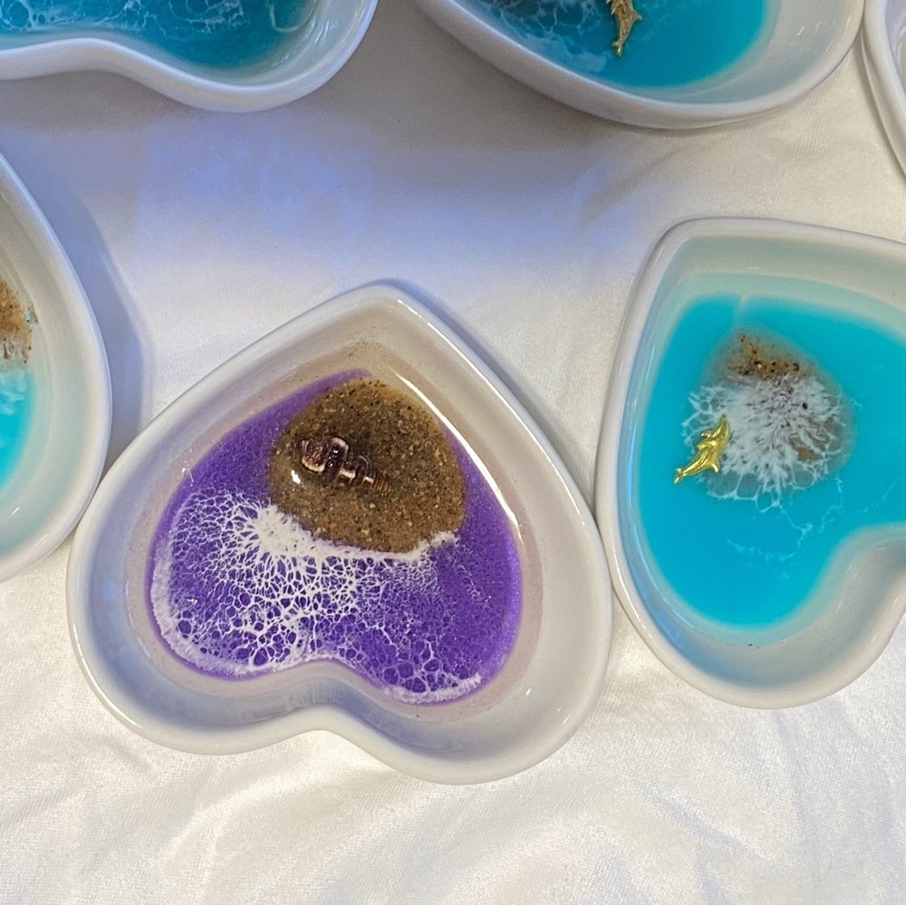 6 for$20♥️Ocean resin trinket dish. I’ll pick one at random for you. - Picture 9 of 12